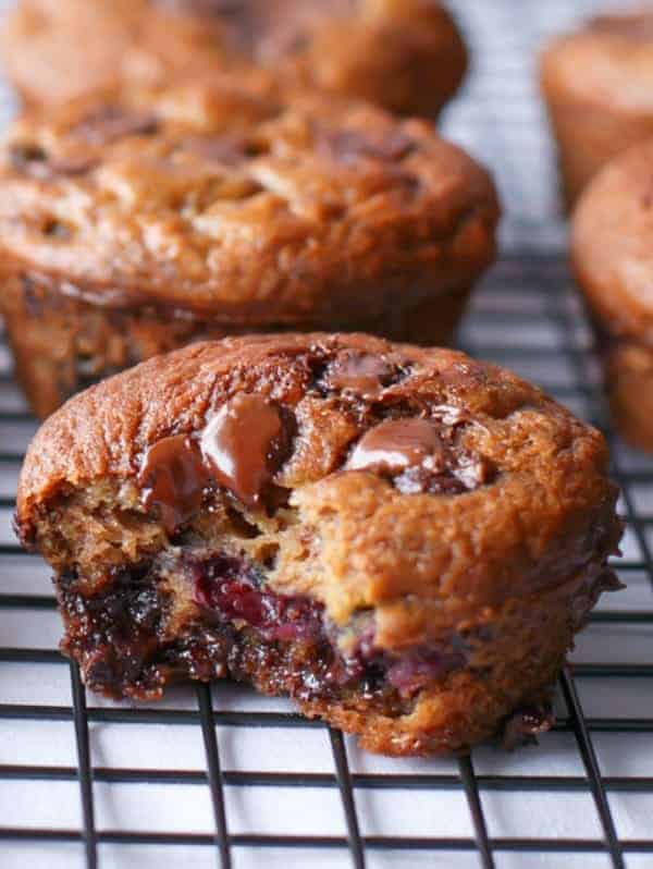 Fluffy & Healthy Banana Blueberry Muffins for Everyday Baking
